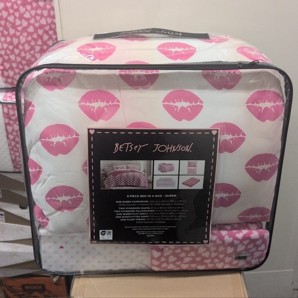 Betsey Johnson Pink Lips Queen Bedding Set